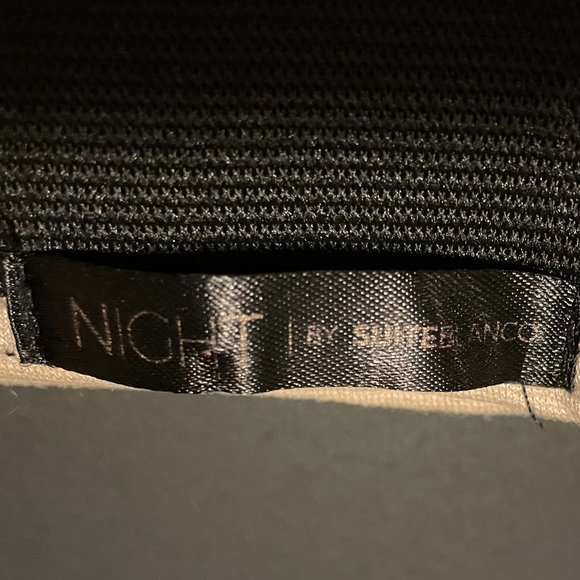 Sexy Gold Mini Skirt Size 6 - Picture 3 of 6